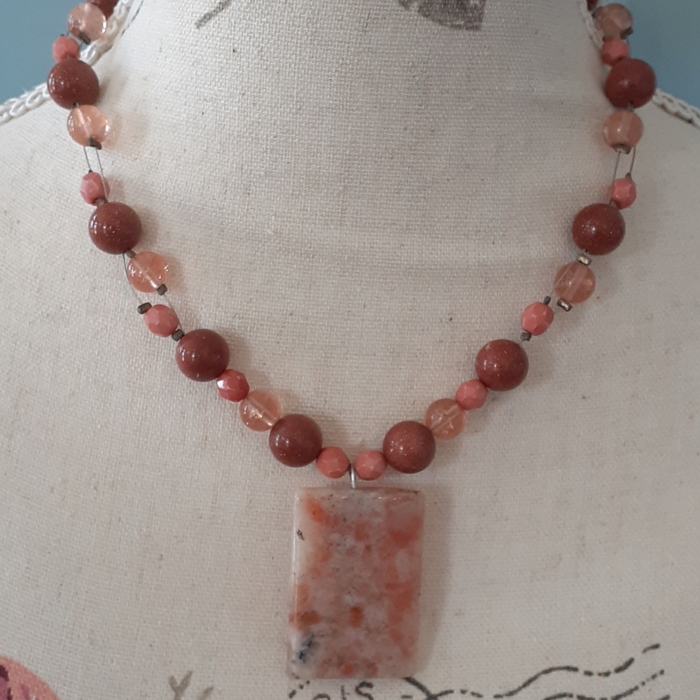 + Glam bead and quartz pendant necklace
